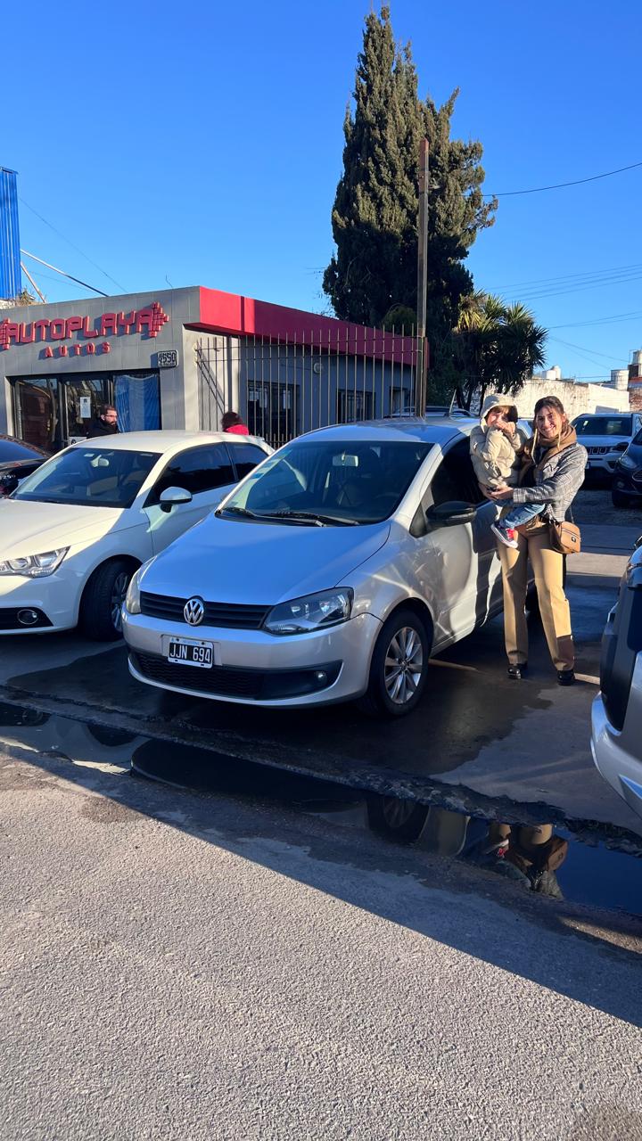 Cliente de Autoplaya retirando su vehículo