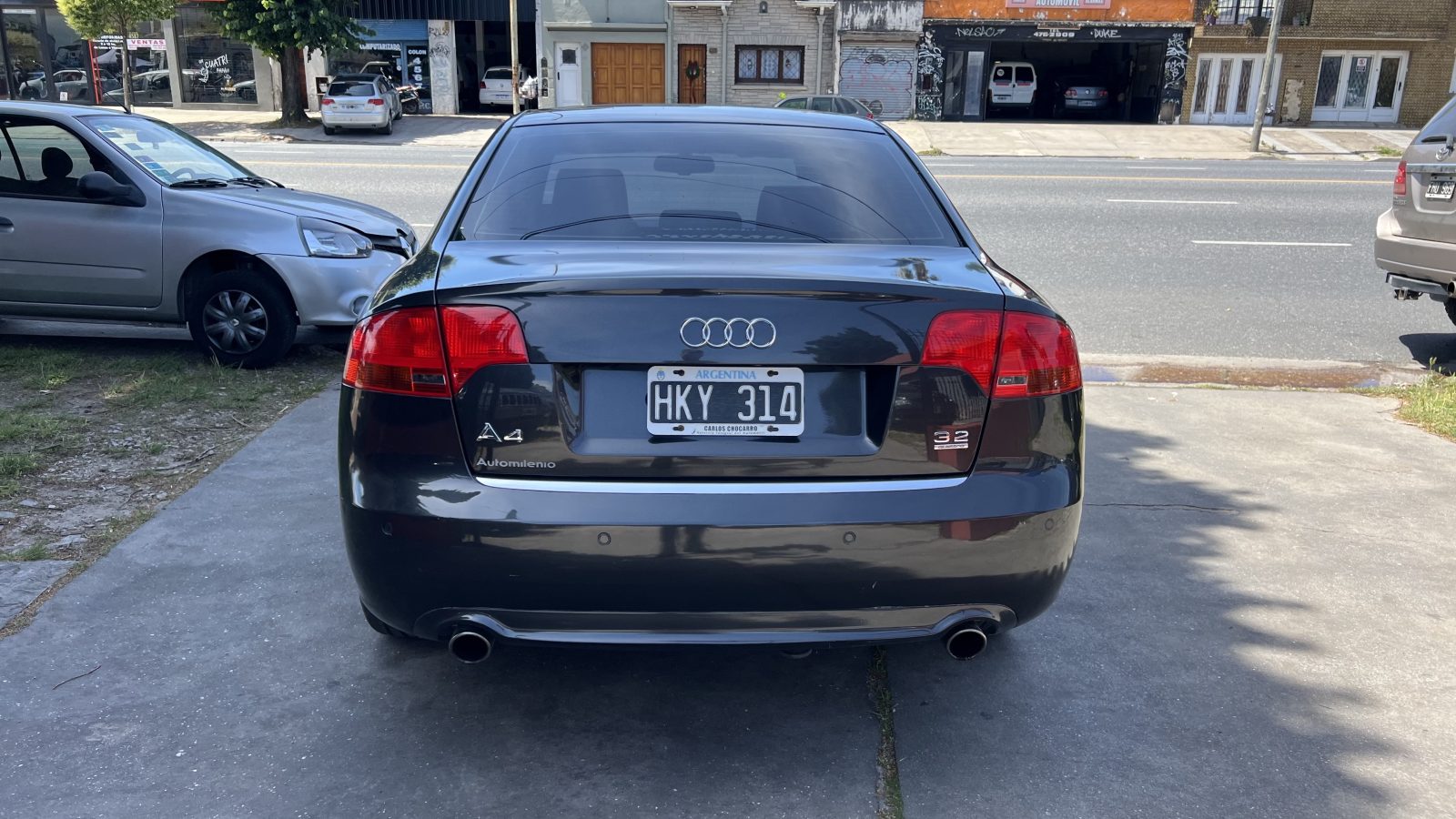 Audi A4 3.2 V6 FSI Quattro Tiptronic