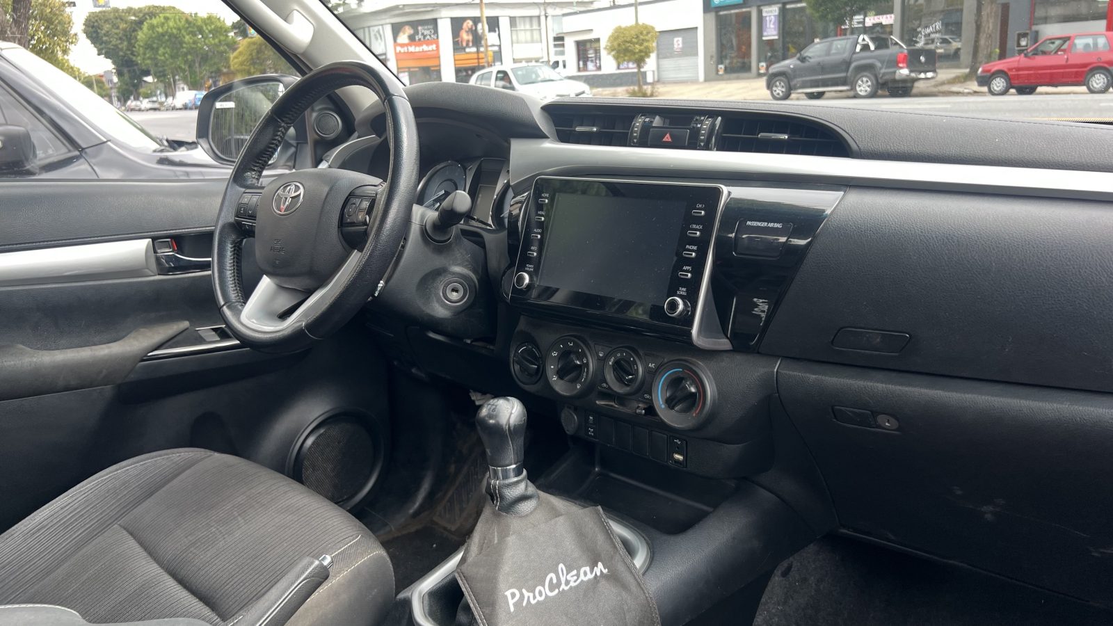 Toyota Hilux Sr 2.8 tdi
