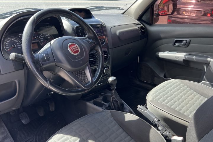 Fiat Strada Adventure Locker — Interior