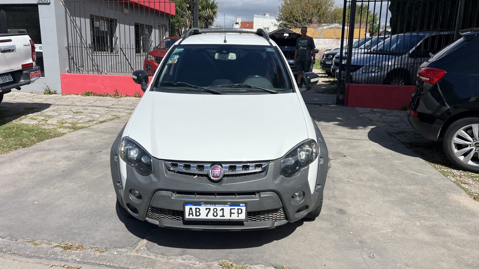 Fiat Strada Adventure Locker