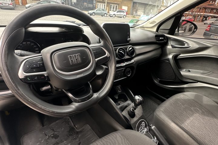 Fiat Cronos Drive Mt — Interior