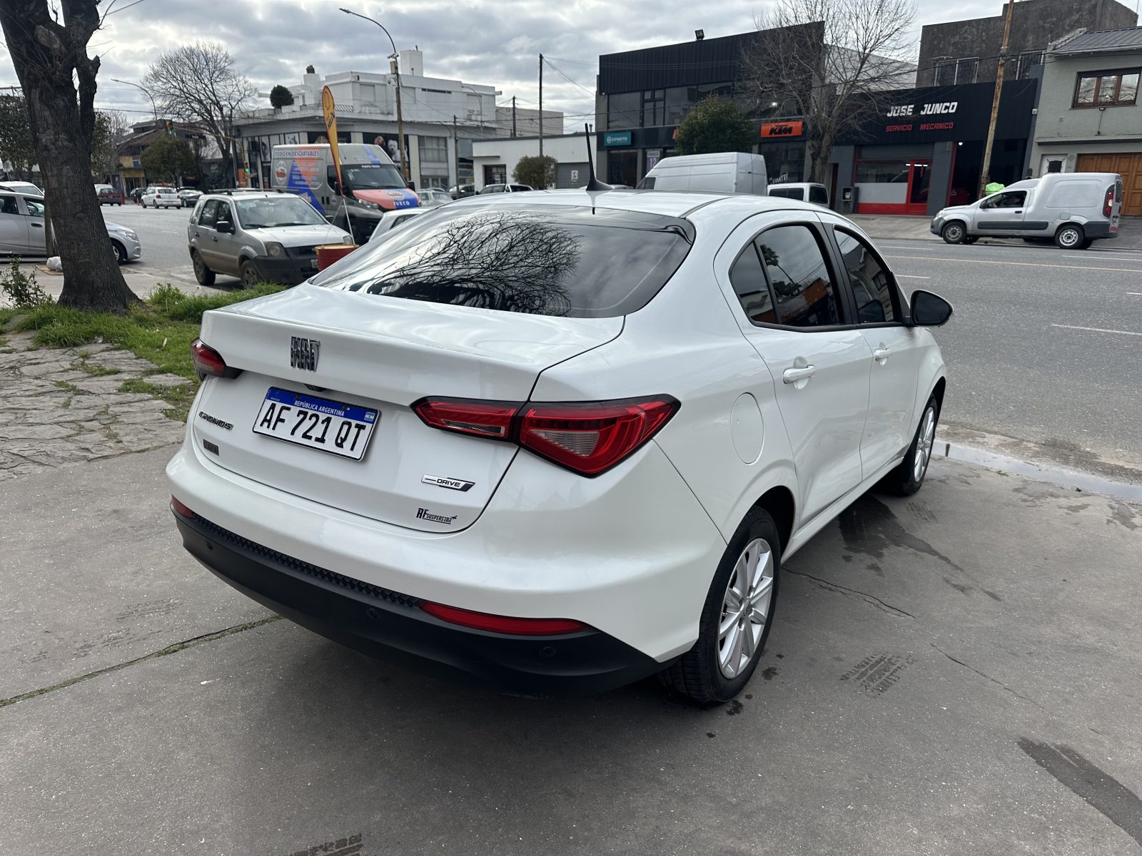Fiat Cronos Drive Mt