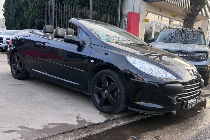 Peugeot 307 Cabriolet 2.0 Mt — Costado