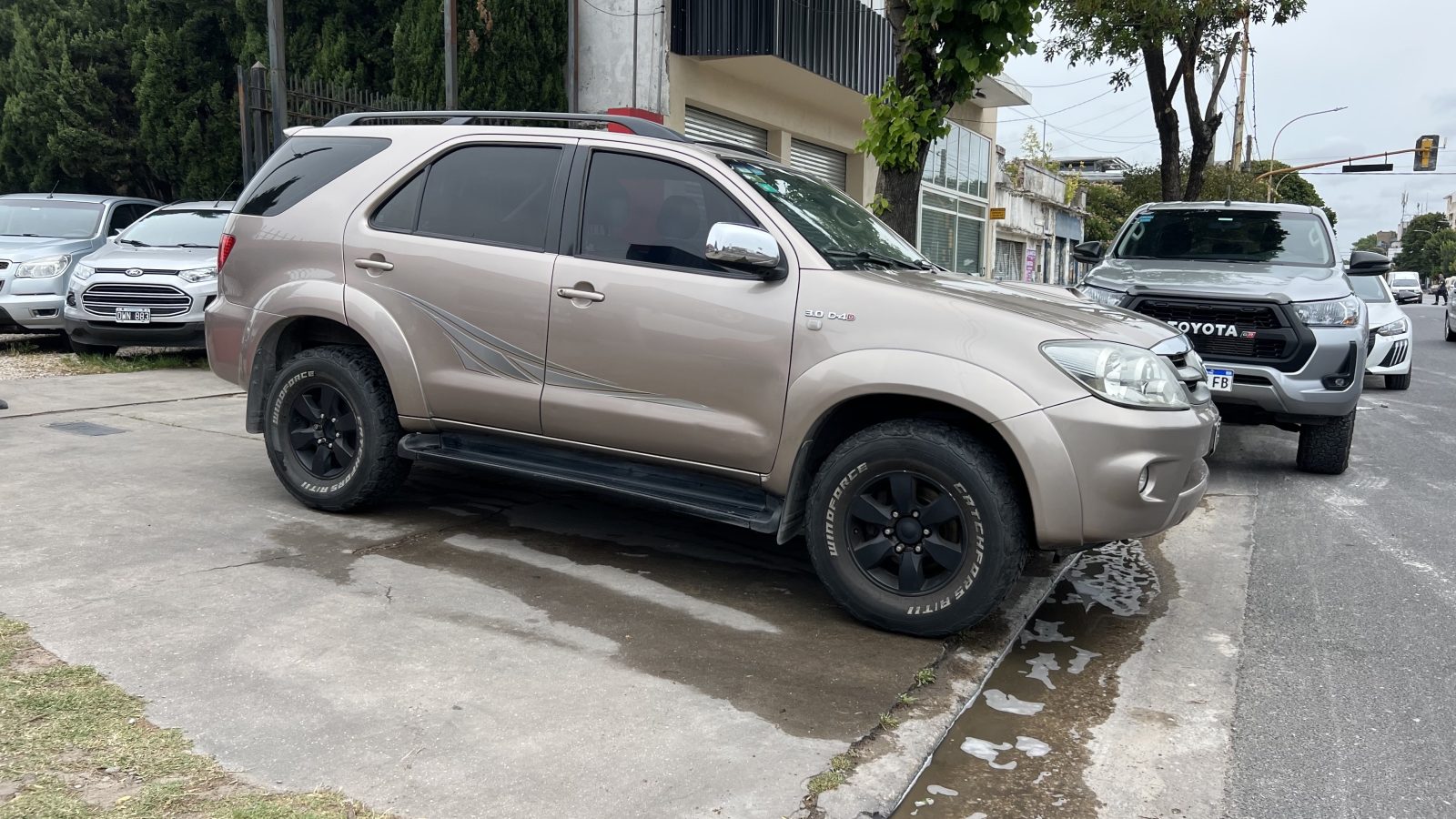 Toyota Hilux SW4 Srv Cuero At 4X4
