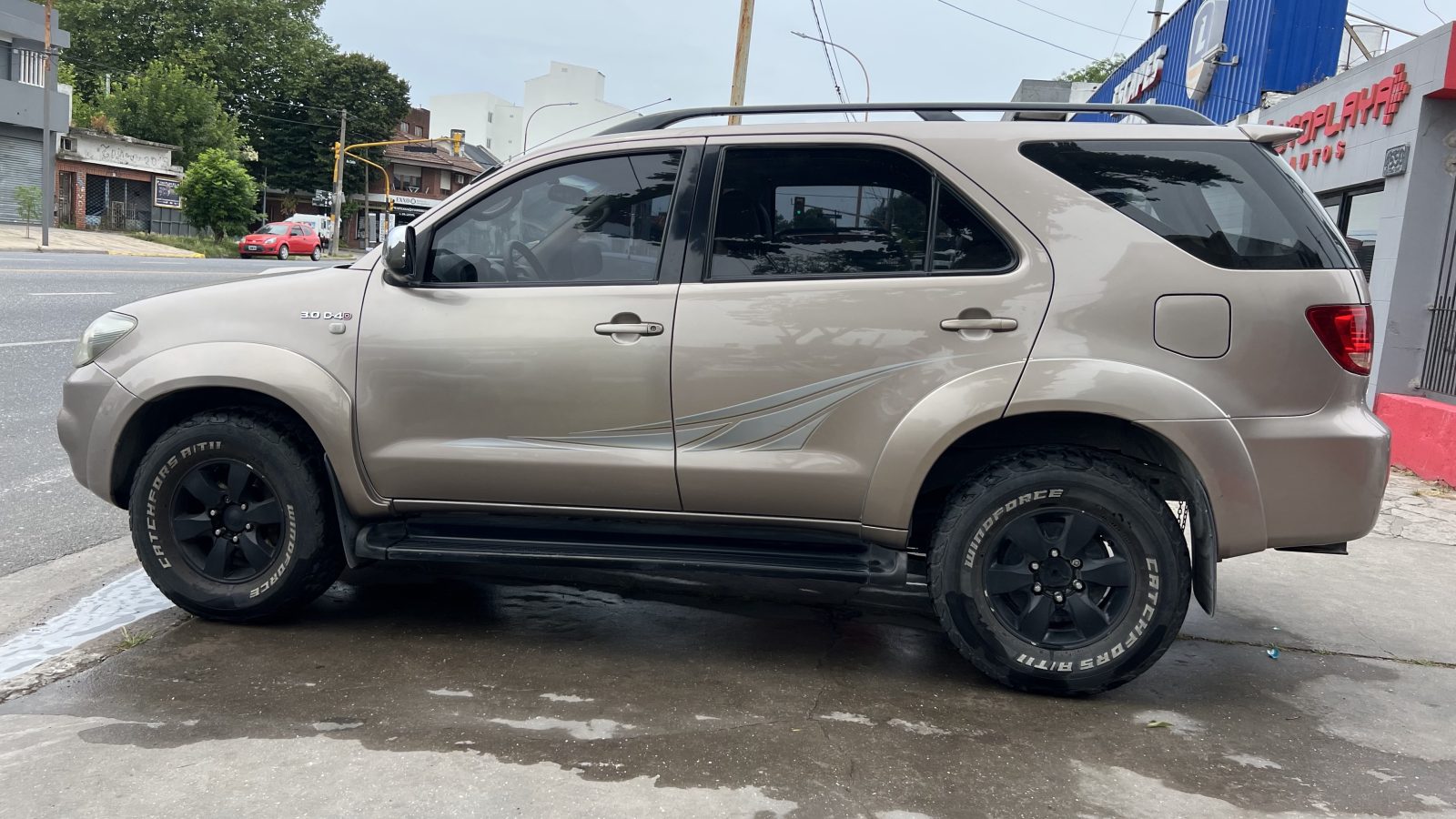 Toyota Hilux SW4 Srv Cuero At 4X4