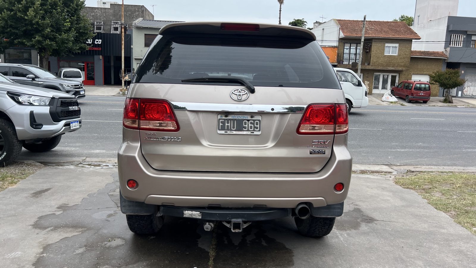 Toyota Hilux SW4 Srv Cuero At 4X4