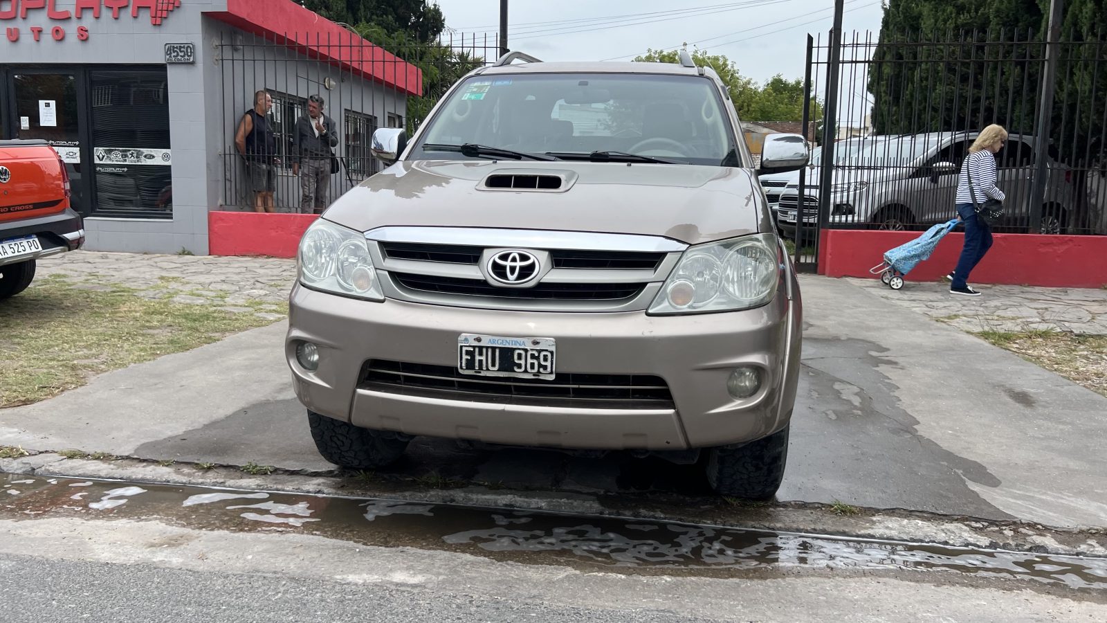 Toyota Hilux SW4 Srv Cuero At 4X4